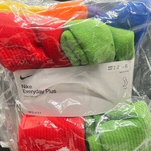 Nike Everyday Plus Athletic Socks Multi-Colored - Size Wmn(10-13) Men(6-12)